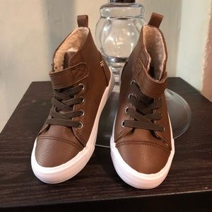 H&M causal sneakers